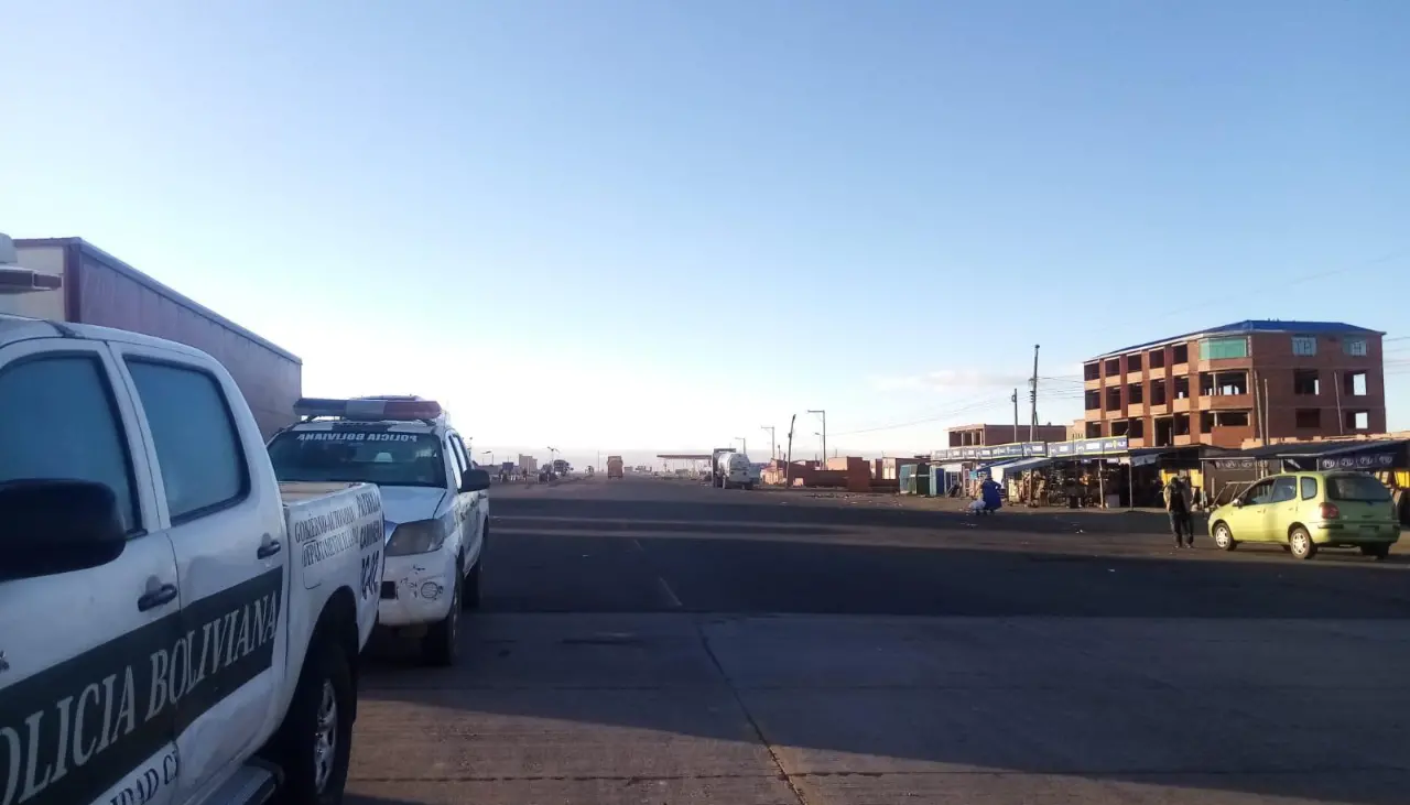 Reportan al menos cuatro puntos de bloqueo en la ruta que une Cochabamba con Oruro y La Paz