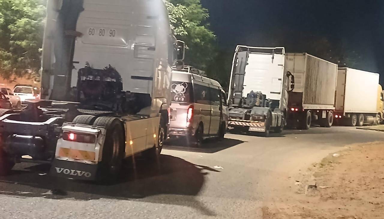 Santa Cruz reporta filas en los surtidores por diésel, a un mes del inicio de bloqueos 