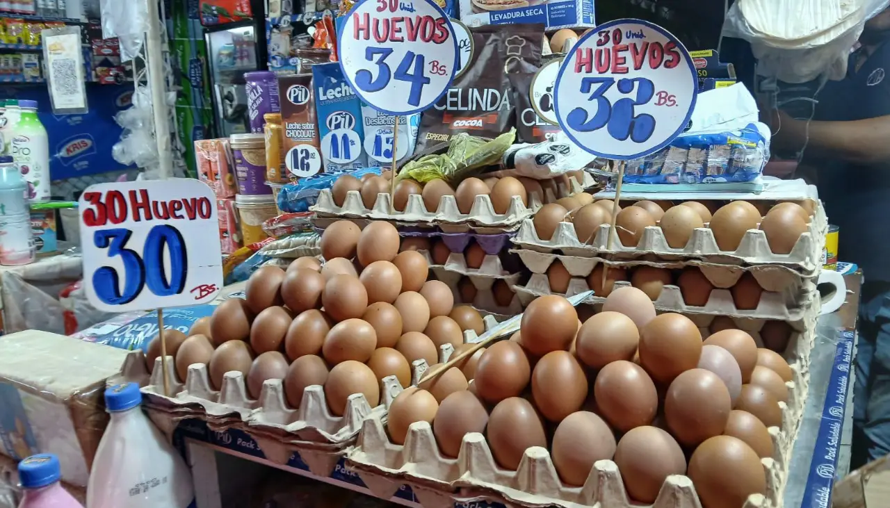 En Santa Cruz, el precio del maple de huevo sube hasta Bs 34