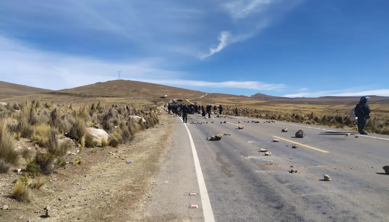 Capitán de la Policía lucha por su vida en Llallagua y piden sangre para transfusión 