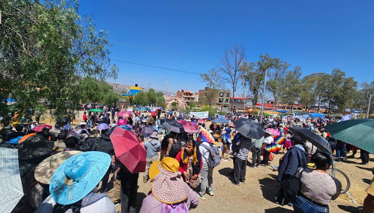 Evistas suspenden marcha en Cochabamba y denuncian plan para aprehender a dirigentes