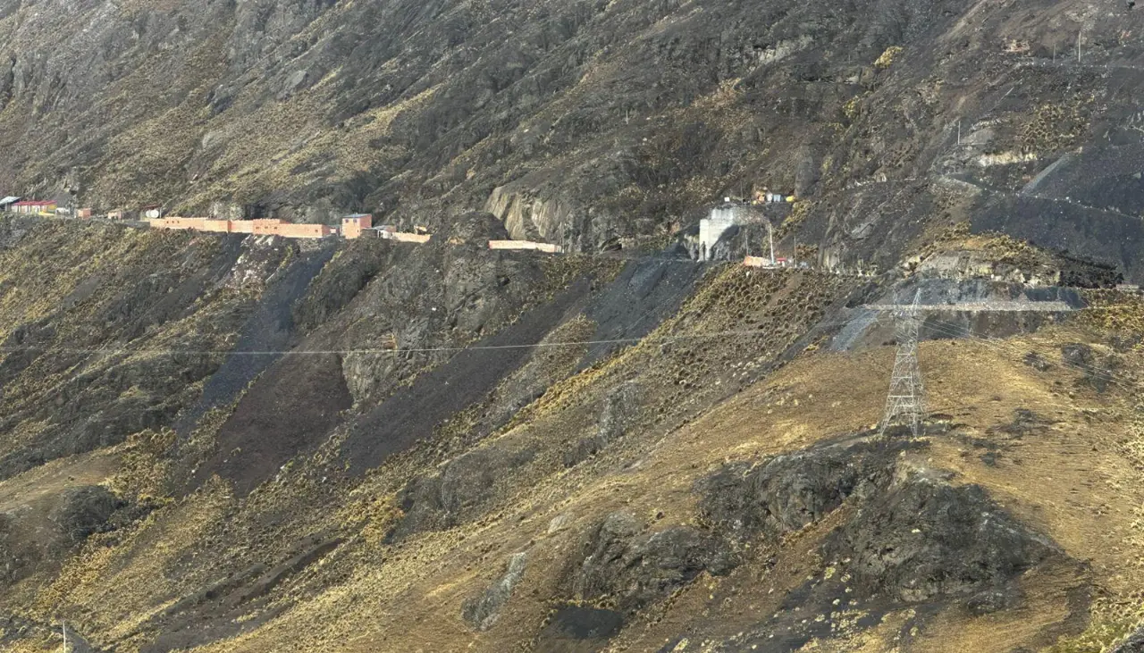 La Paz: Empresa minera admite que opera cerca de una represa; Epsas señala que aguas no están contaminadas