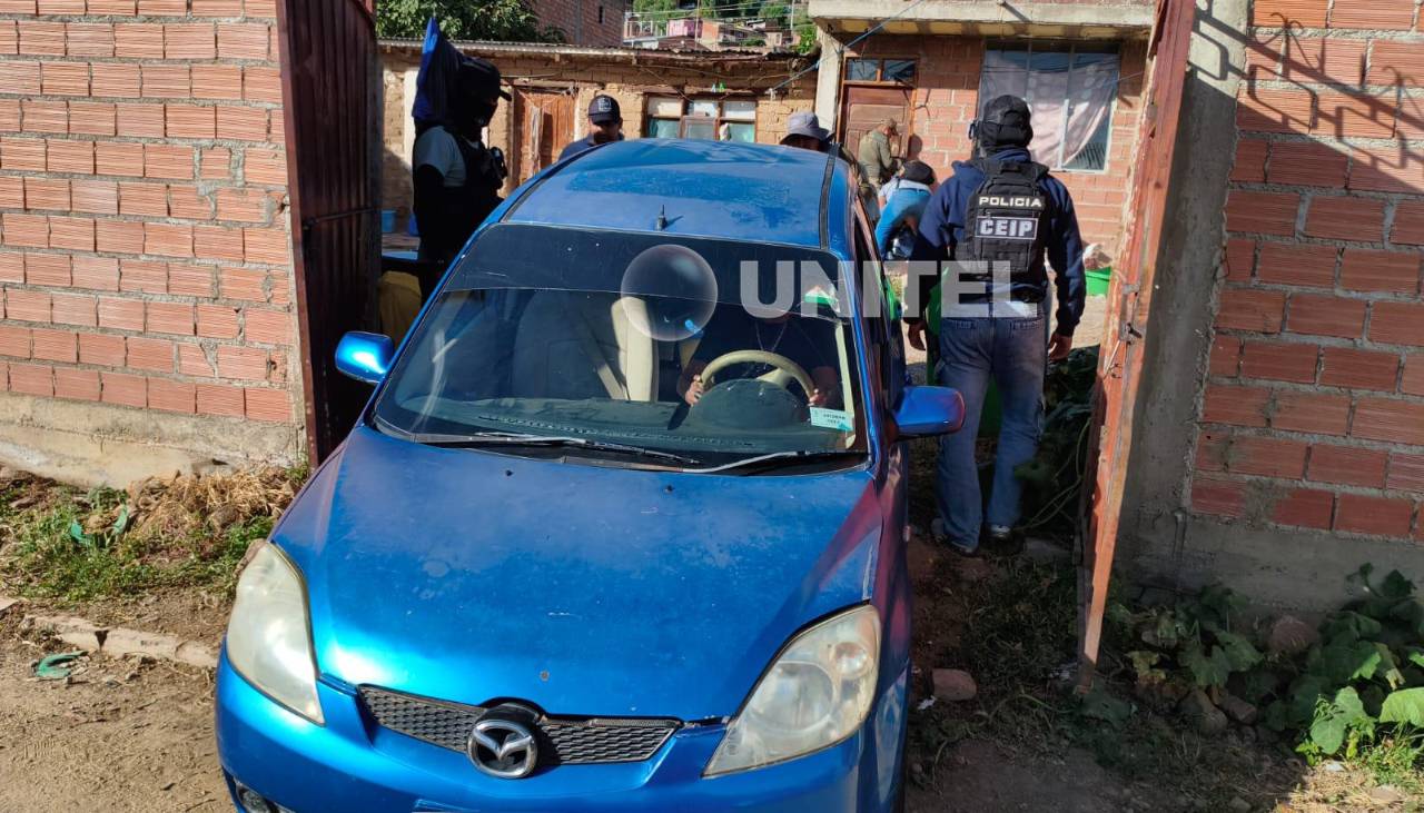 Aprehenden a dos personas y secuestran dos vehículos tras allanamientos por atraco en Quillacollo