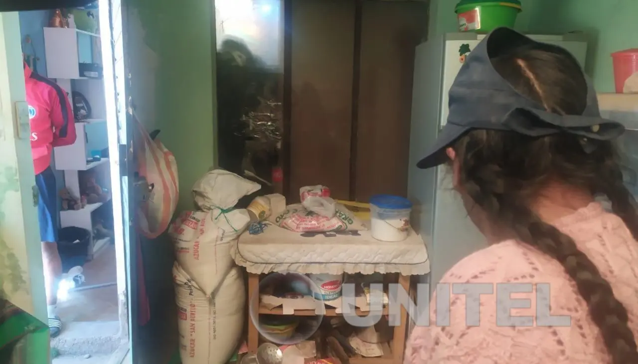 Roban quintales de arroz, fideo, azúcar y 10.000 bolivianos a una familia en El Alto