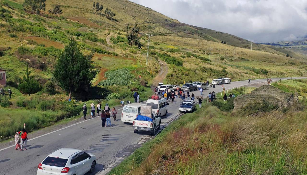 Bloqueos persisten este martes: Cochabamba concentra los puntos de cierre en carreteras