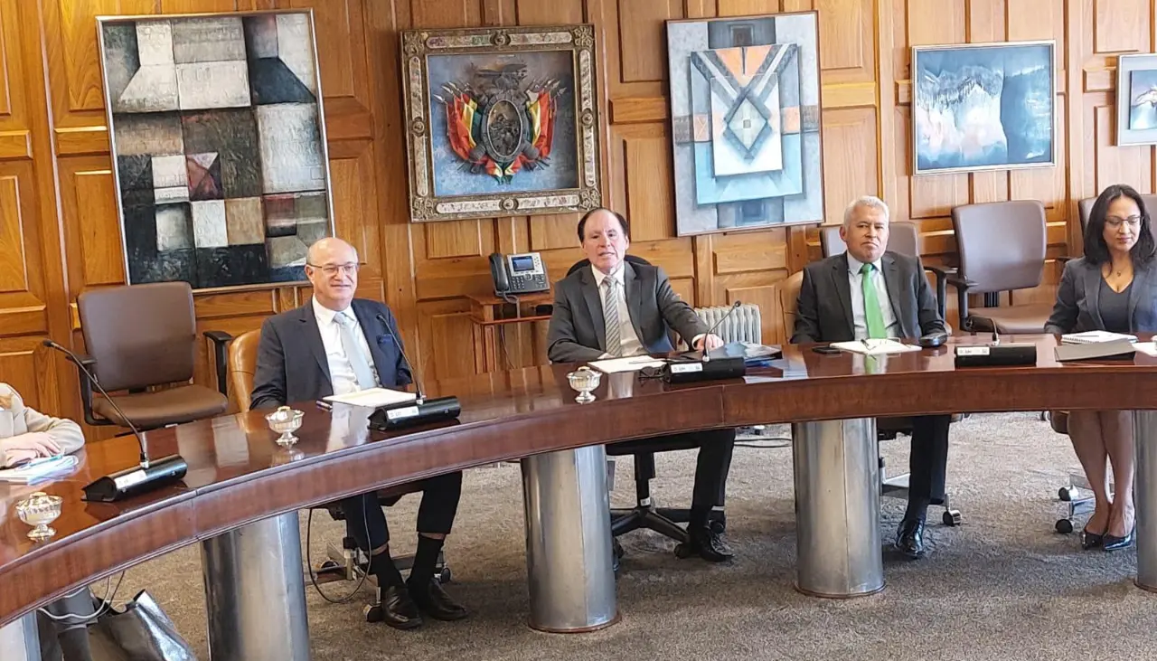 El BCB y el BID analizan la política monetaria y cambiaria de Bolivia