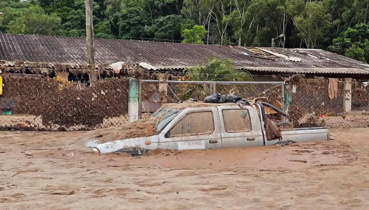 Senado aprueba minuta para pedir al Ejecutivo acciones inmediatas por inundaciones en Santa Cruz