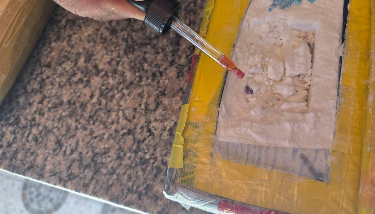 Policía abre investigación interna a siete uniformados tras hallar cocaína en una ‘casa de seguridad’