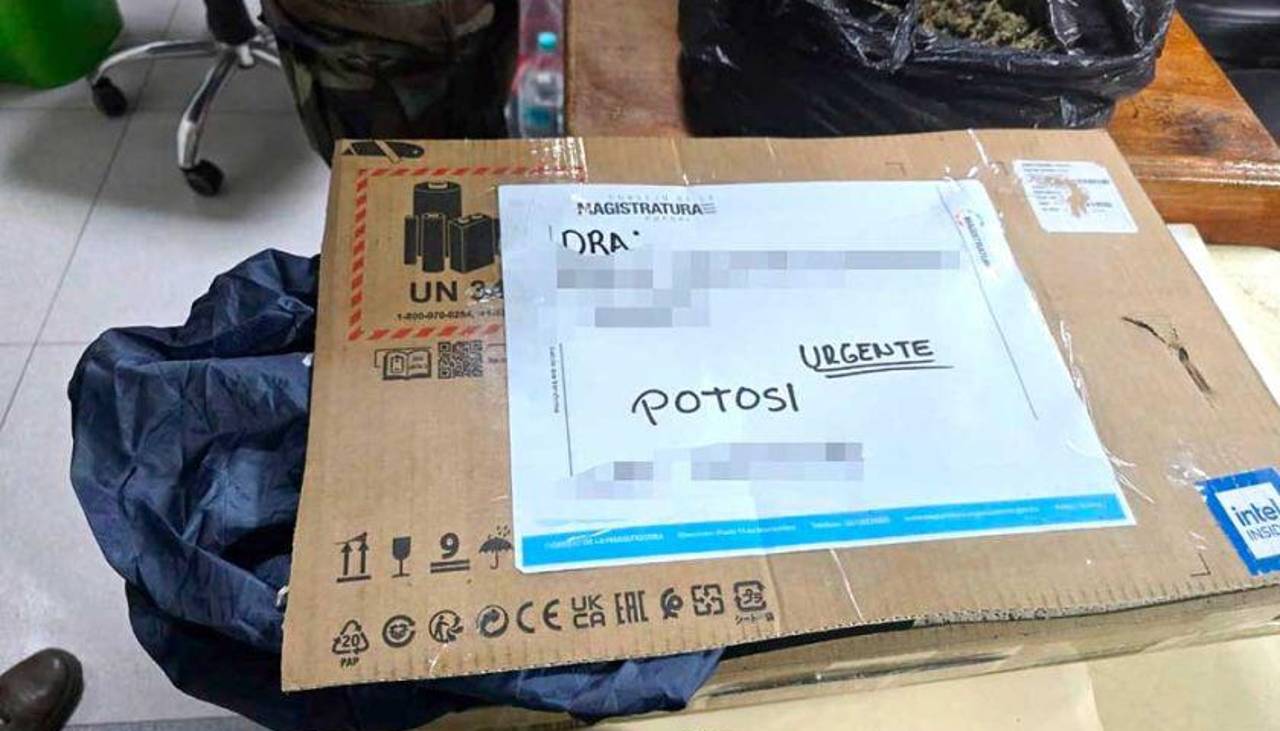 “Urgente”: Cae funcionaria que recibió una “narcoencomienda” en su oficina 