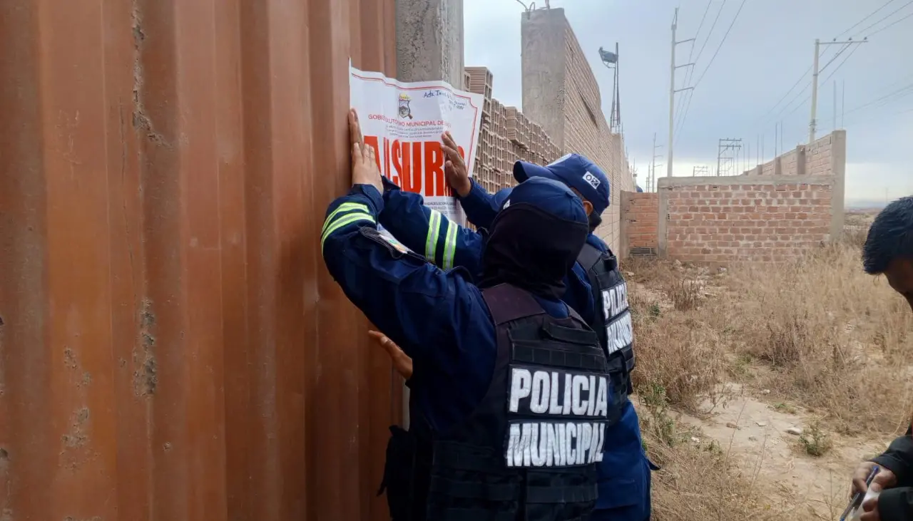Conflicto ambiental: Ante presión social, la Alcaldía de Viacha clausura empresas mineras ilegales