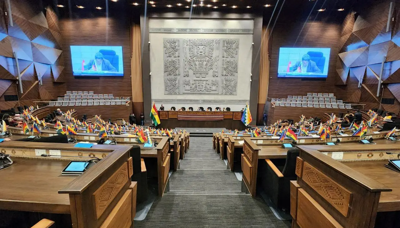 Agenda semanal de Diputados contempla nueve préstamos millonarios; aún no hay convocatoria a sesión