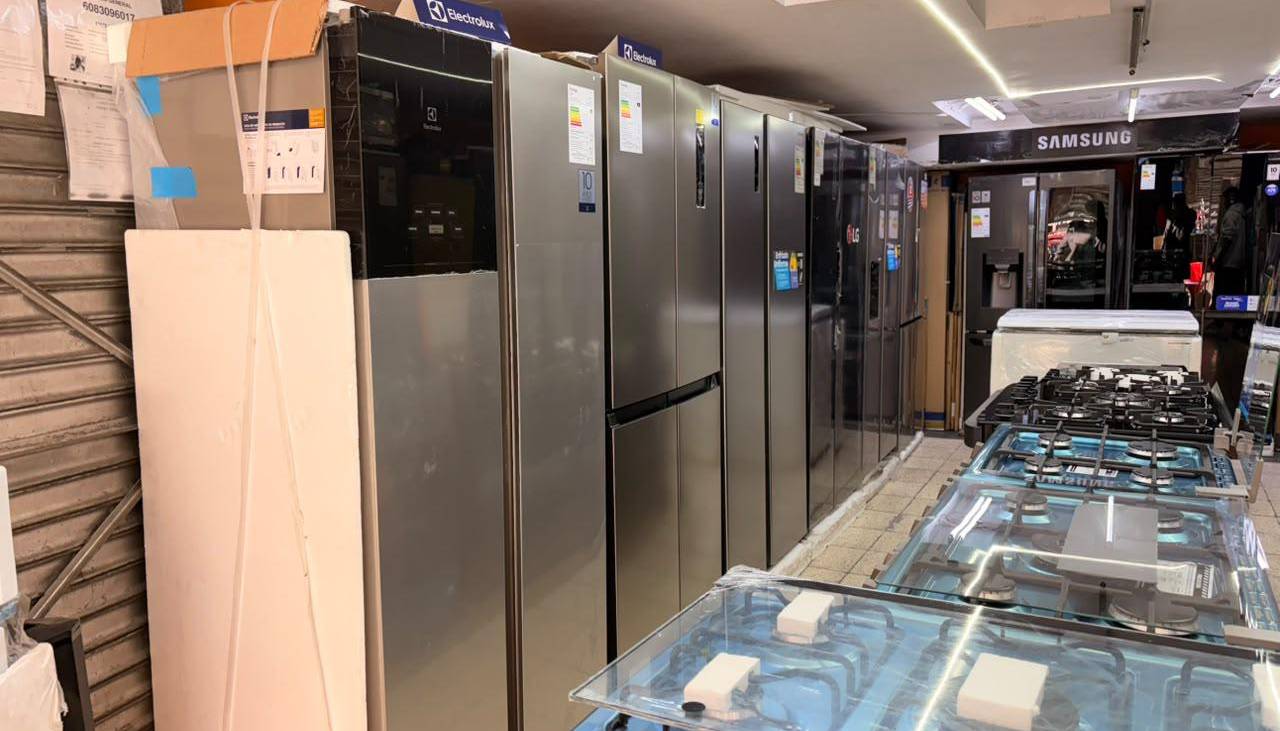 Comerciantes en La Paz dicen que alza del dólar eleva hasta en Bs 400 el precio de los electrodomésticos