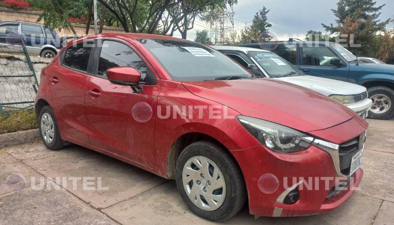 Recuperan en Cochabamba cuatro vehículos robados; uno de ellos con reporte en Chile