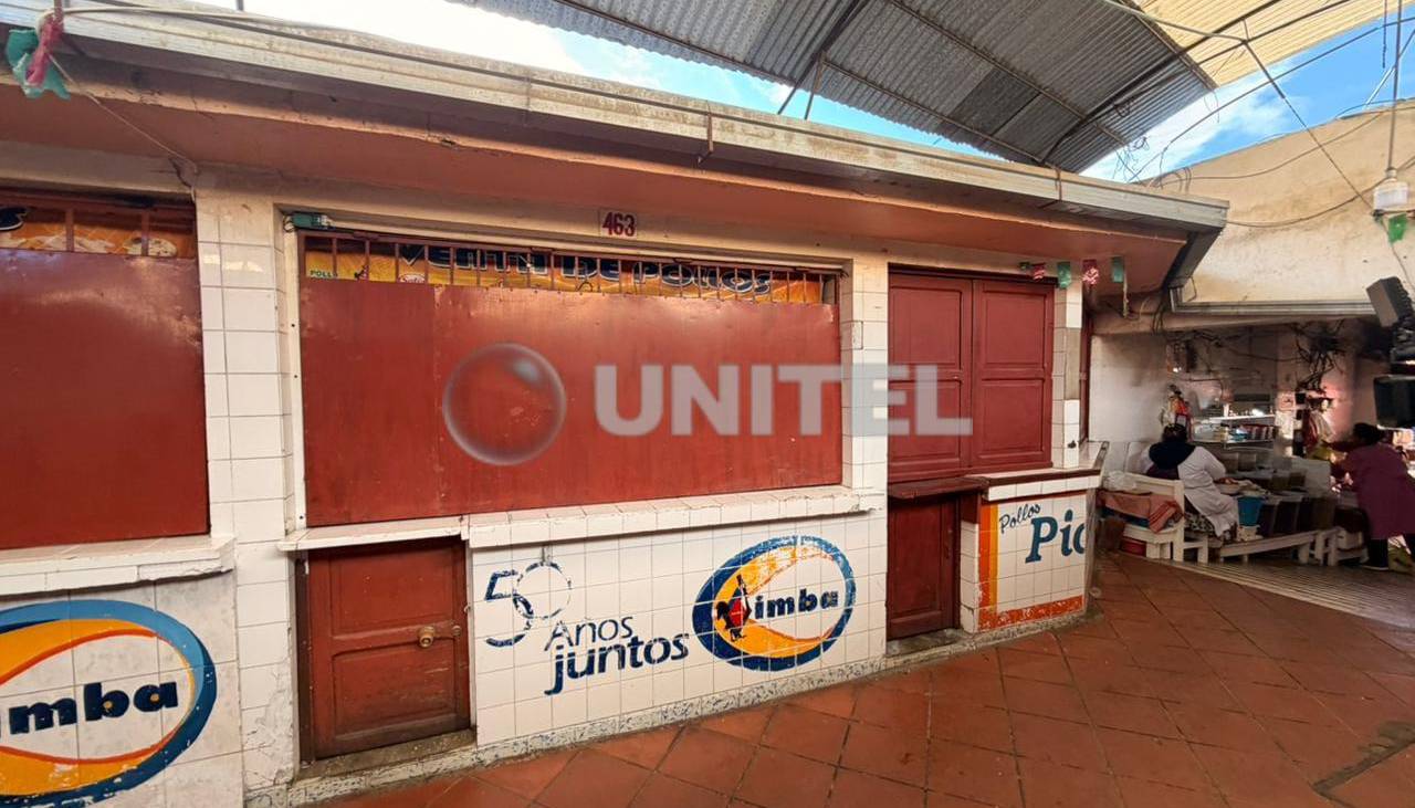 En La Paz hay mercados que no tienen oferta de pollo; en Cochabamba y Santa Cruz el precio del kilo baja