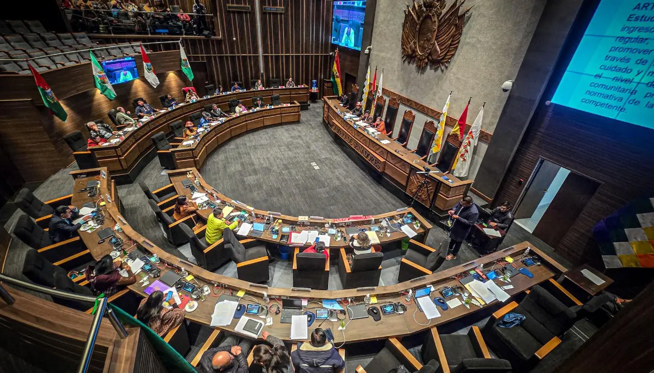 Senado aprueba en grande el proyecto de ley para garantizar abastecimiento de combustible en situación de emergencia