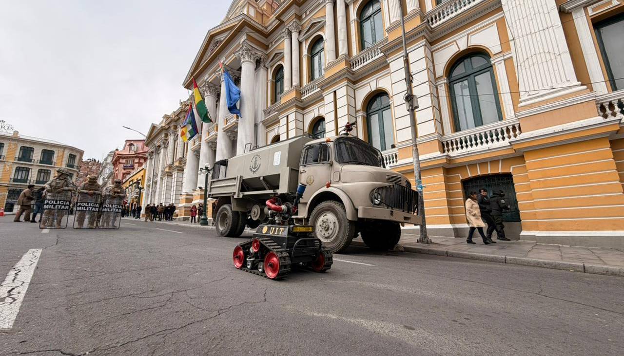 Tras gasificación, marcha de la COB se desconcentra y se retira de los alrededores de la plaza Murillo