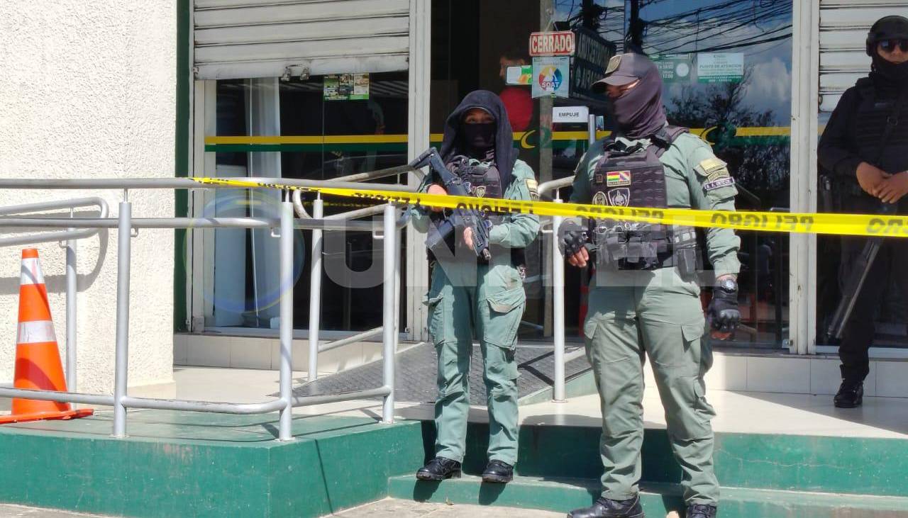 Sale a la luz video del atracador con máscara: Se llevó todo, hasta las monedas