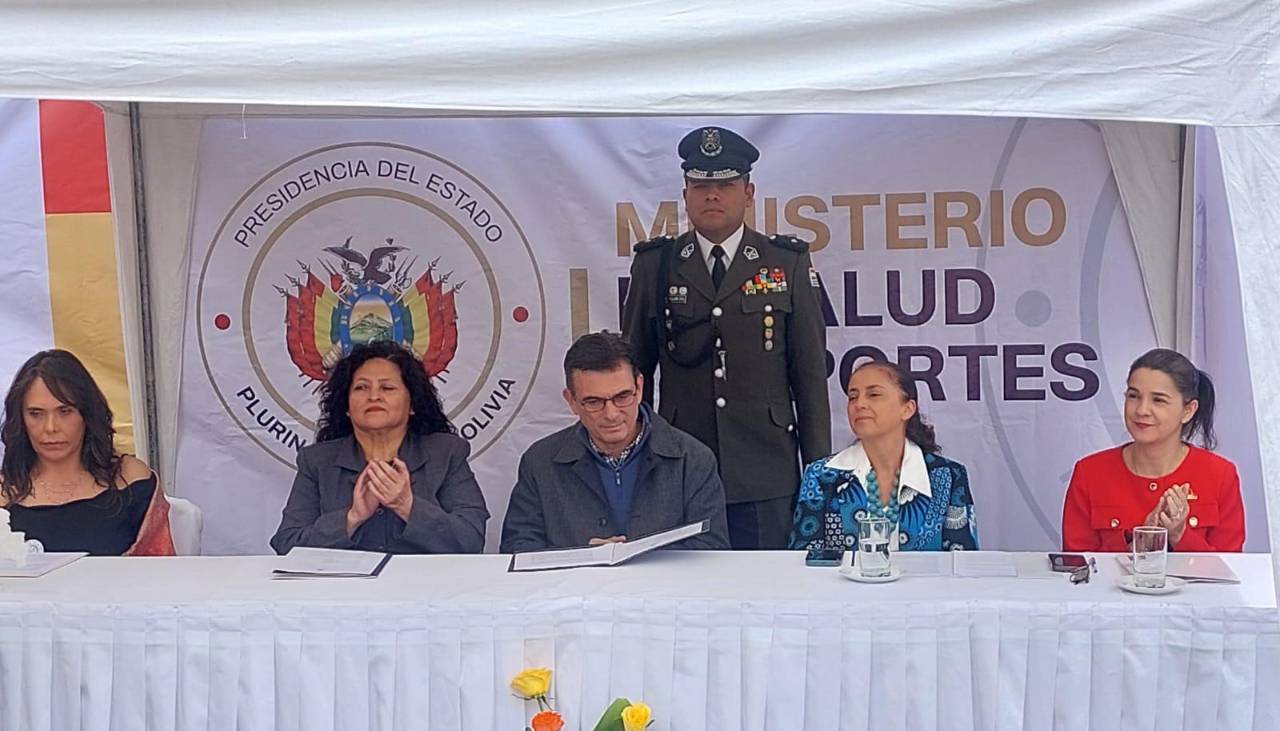 Los ministros también tendrán la firma digital, anuncia Rodrigo Paz