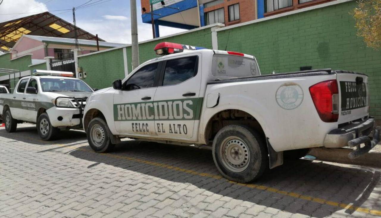 Hallan a dos hombres muertos en las calles de El Alto