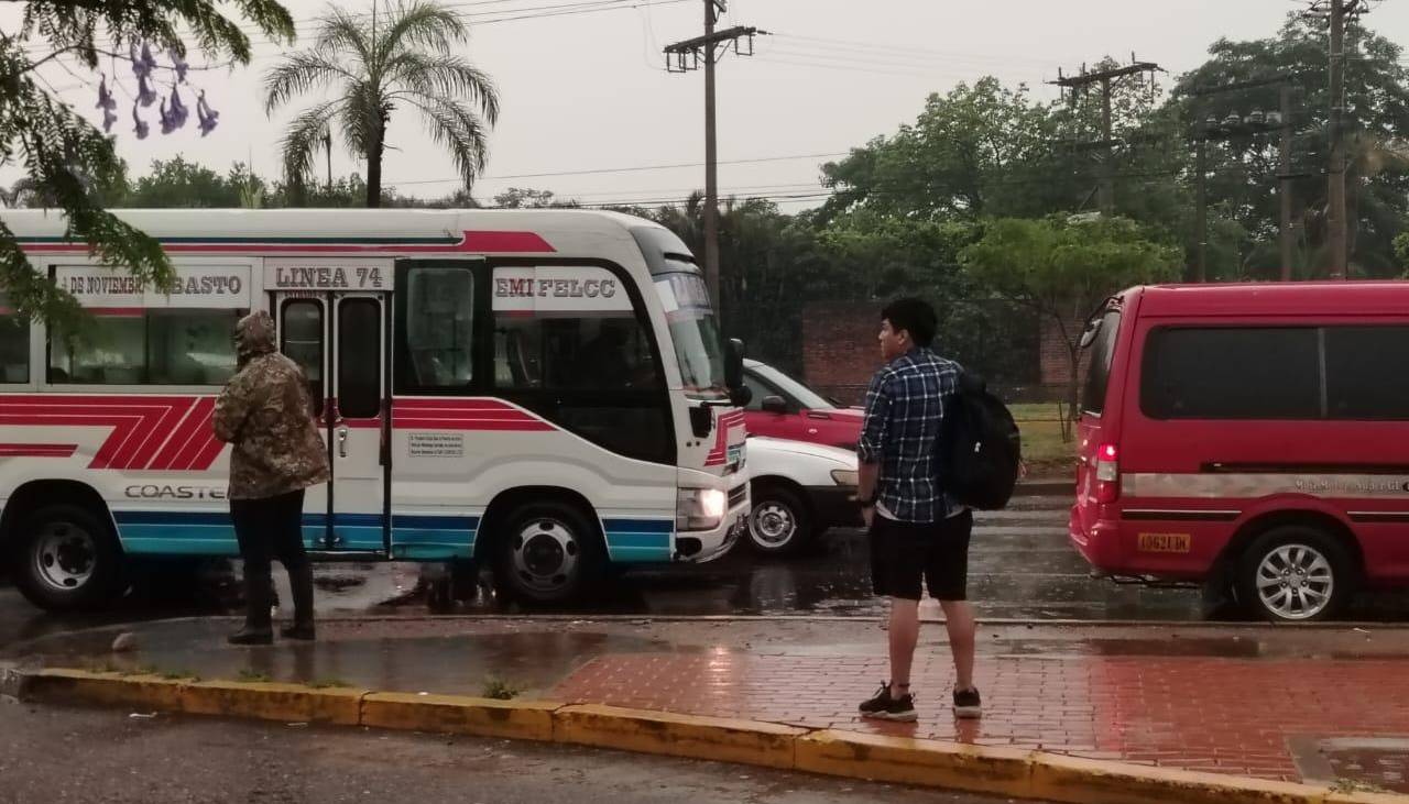 Tormenta eléctrica dejó sin luz a varias zonas de Santa Cruz, confirmó la CRE