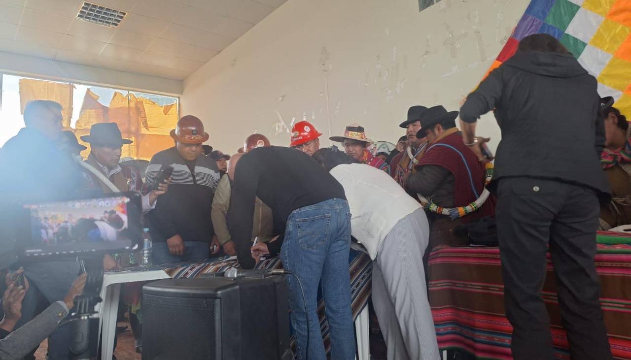 Gobierno y COB acuerdan nuevo decreto manteniendo el fin de la subvención a los hidrocarburos