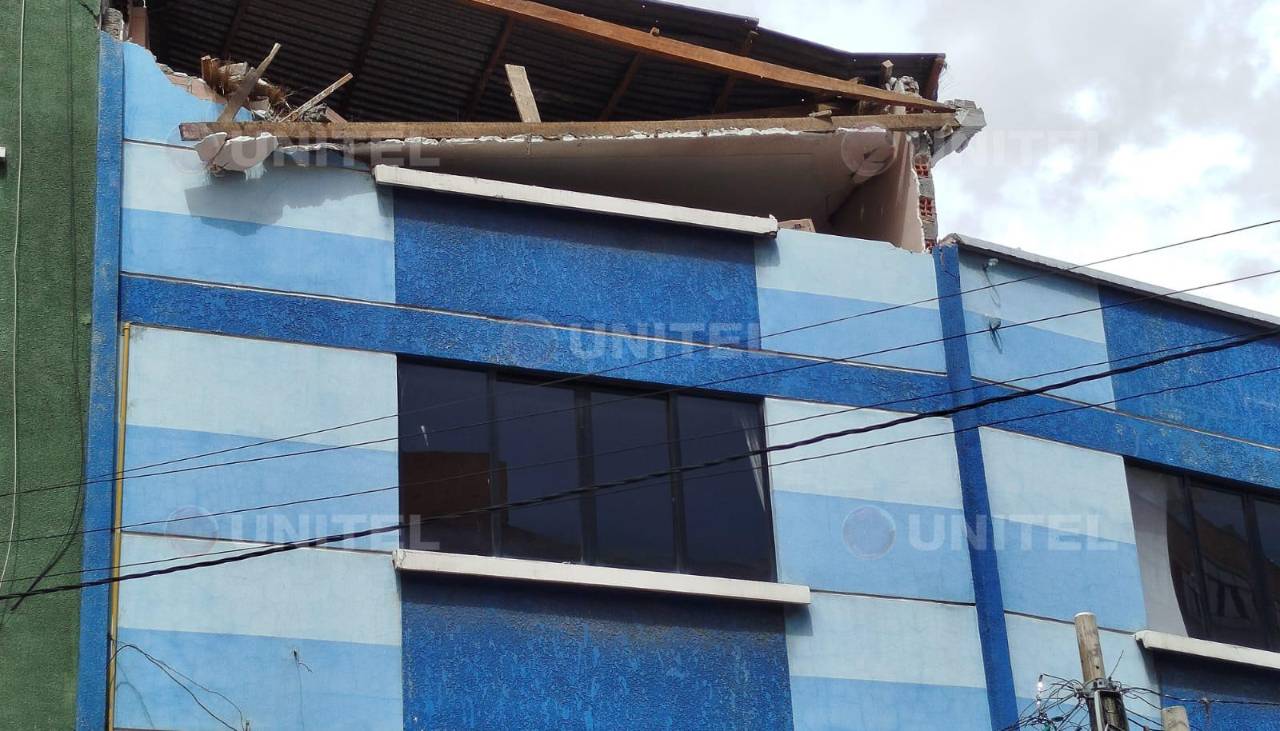 Se registra una explosión en un edificio de La Paz y reportan al menos una persona herida