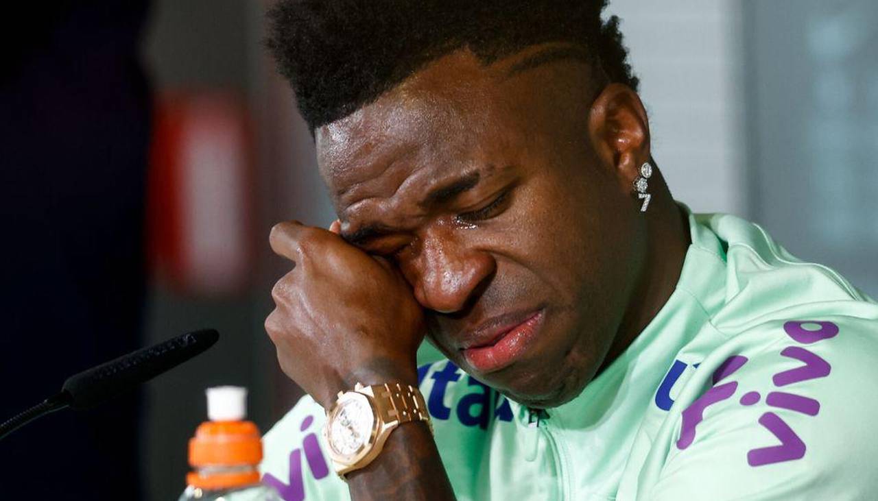 Vinicius Jr llora tras escuchar un mensaje de su abuela previo al partido con Japón