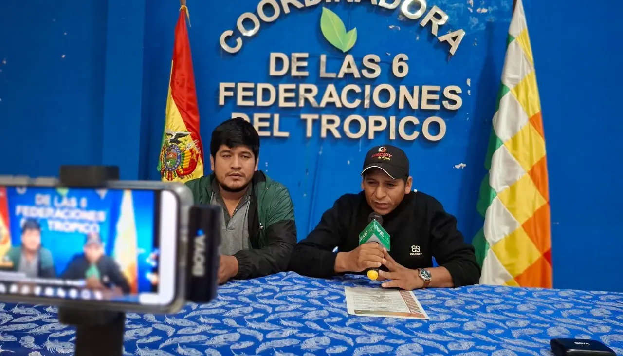 Cocaleros evistas acusan a Argollo de traicionarlos por acuerdo y anuncian masificación de bloqueos