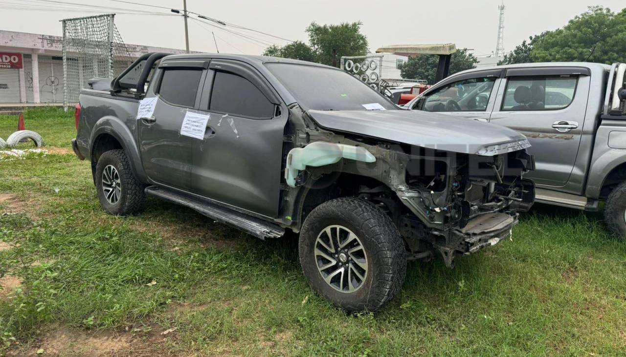 Hallan el vehículo del chofer que fugó tras atropellar a dos personas en la zona norte de Santa Cruz