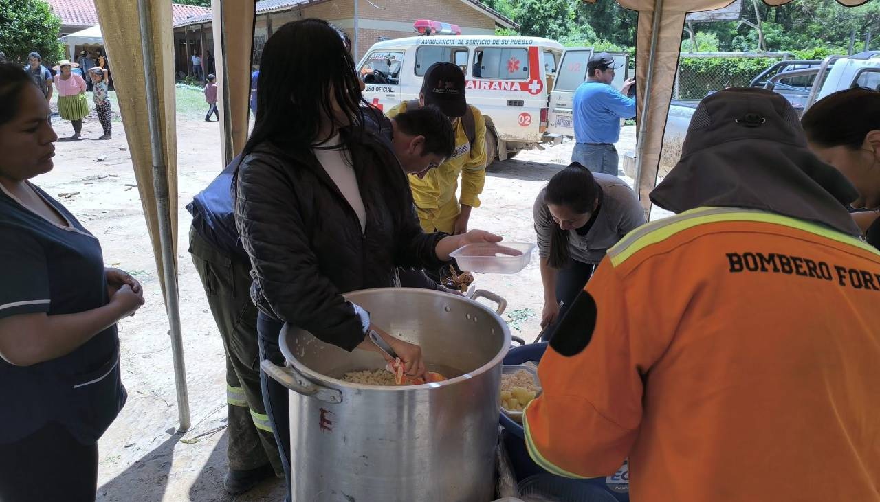 Suman campañas de solidaridad para afectados por el desastre en Samaipata