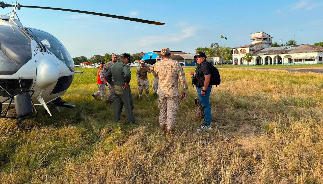 Buscan a un fiscal desaparecido desde hace cuatro días tras un accidente aéreo en Bolivia