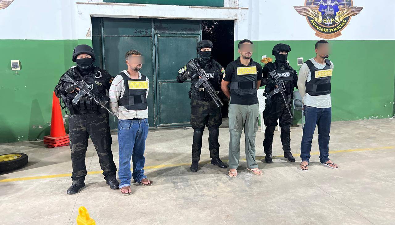 Dictan detención preventiva para los siete implicados en el asesinato del teniente Salazar