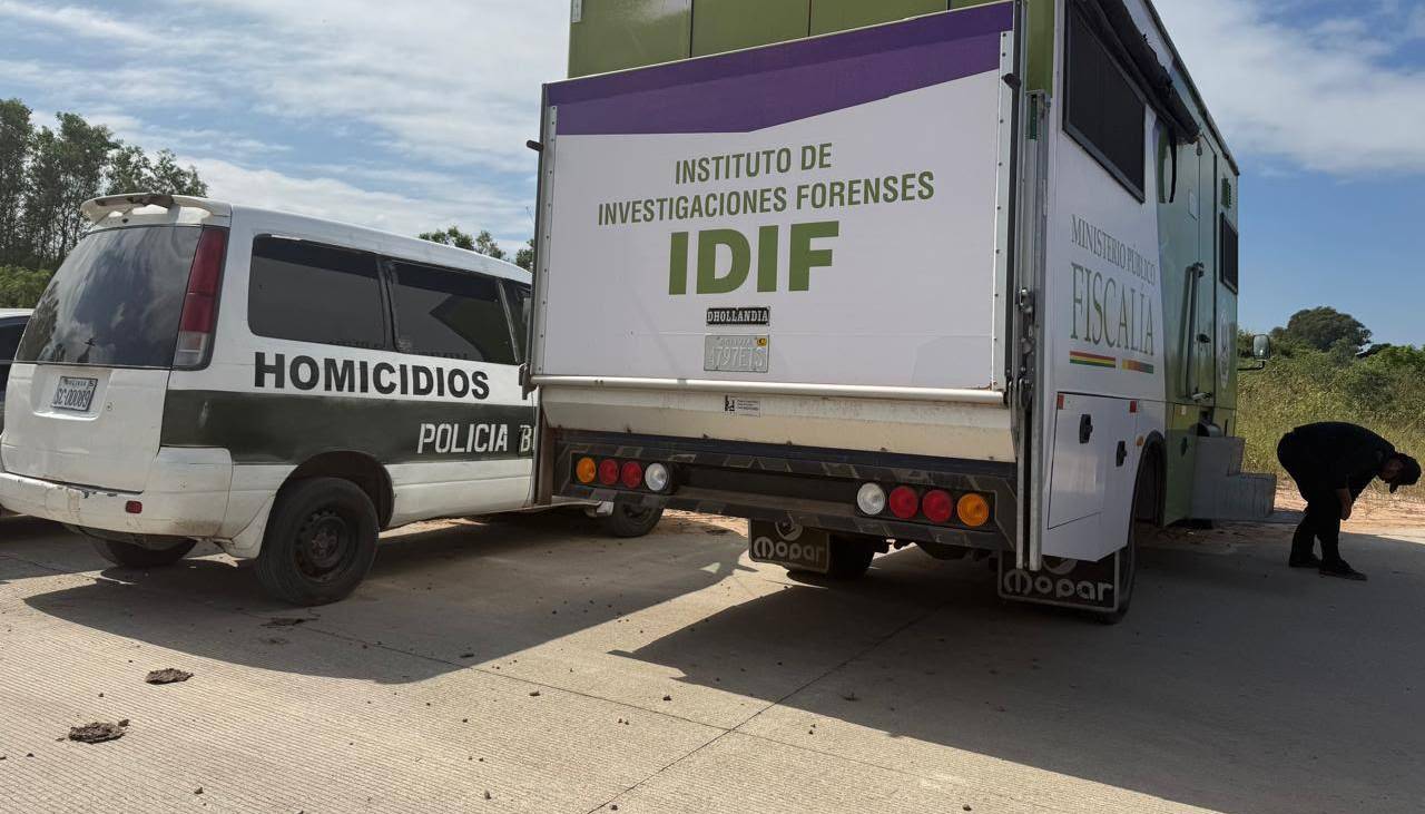 Hallan el cuerpo de una mujer estrangulada y vecinos dicen que escucharon que discutía con su pareja