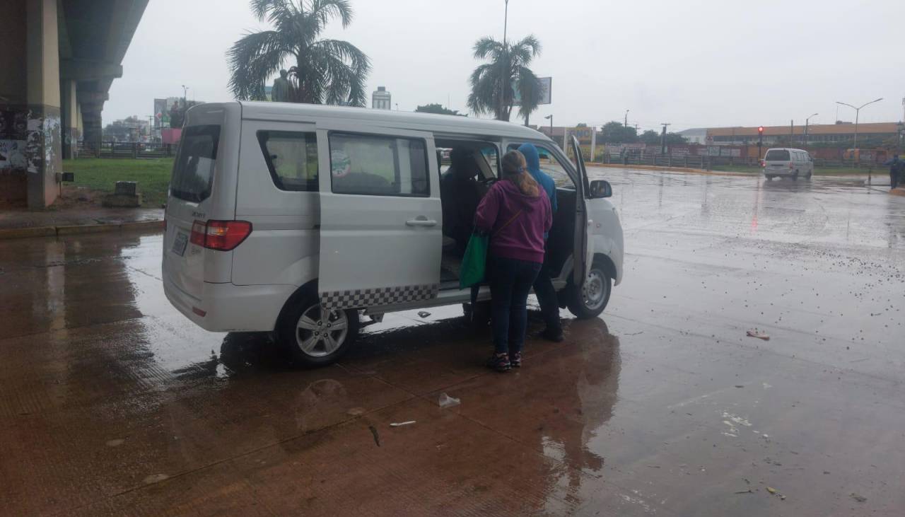 Arranca el segundo día del paro de micreros en Santa Cruz de la Sierra y la población tiene dificultades para trasladarse