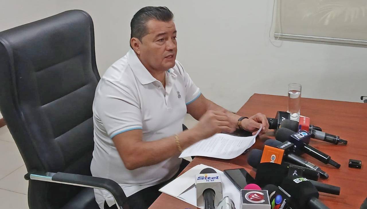 En medio de críticas vecinales, Jhonny dice que se va “tranquilo” de la Alcaldía