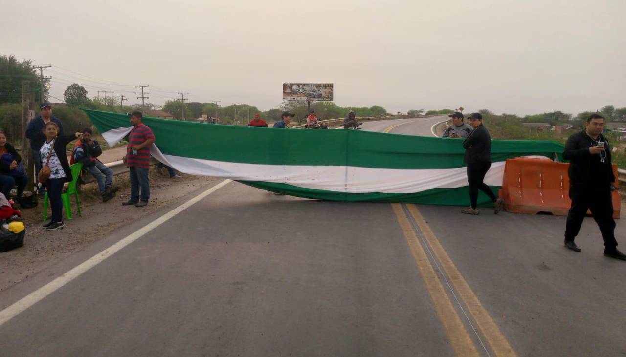 Paro en Santa Cruz: En Paila y la ruta al norte cruceño se registran bloqueos