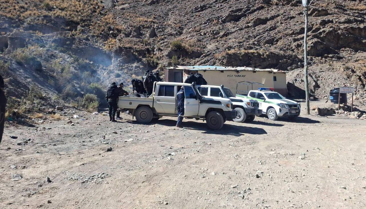 Huanuni: El caso se investiga como homicidio, las víctimas cayeron 50 metros; el Ejército dice que hubo un deslizamiento