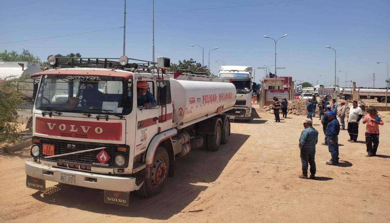YPFB y ANH reportan que el abastecimiento de combustible está garantizado y no hubo interrupciones en suministro