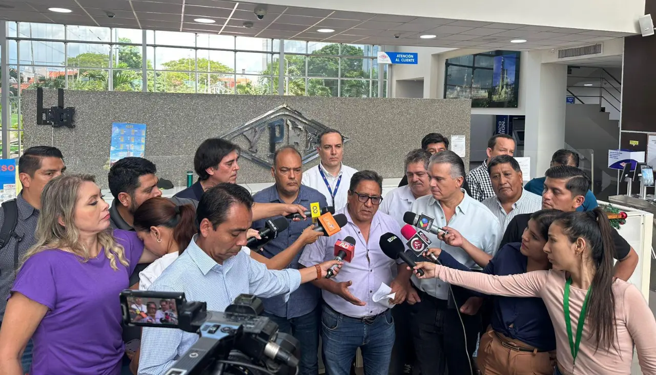 El Gobierno llega a un acuerdo con transporte pesado de Santa Cruz