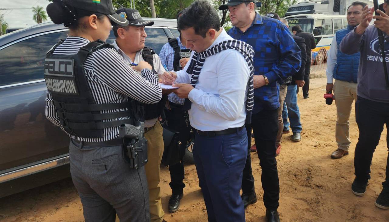 Fiscalía y Policía inspeccionan viaducto de la doble Vía a La Guardia; Jhonny participa del proceso