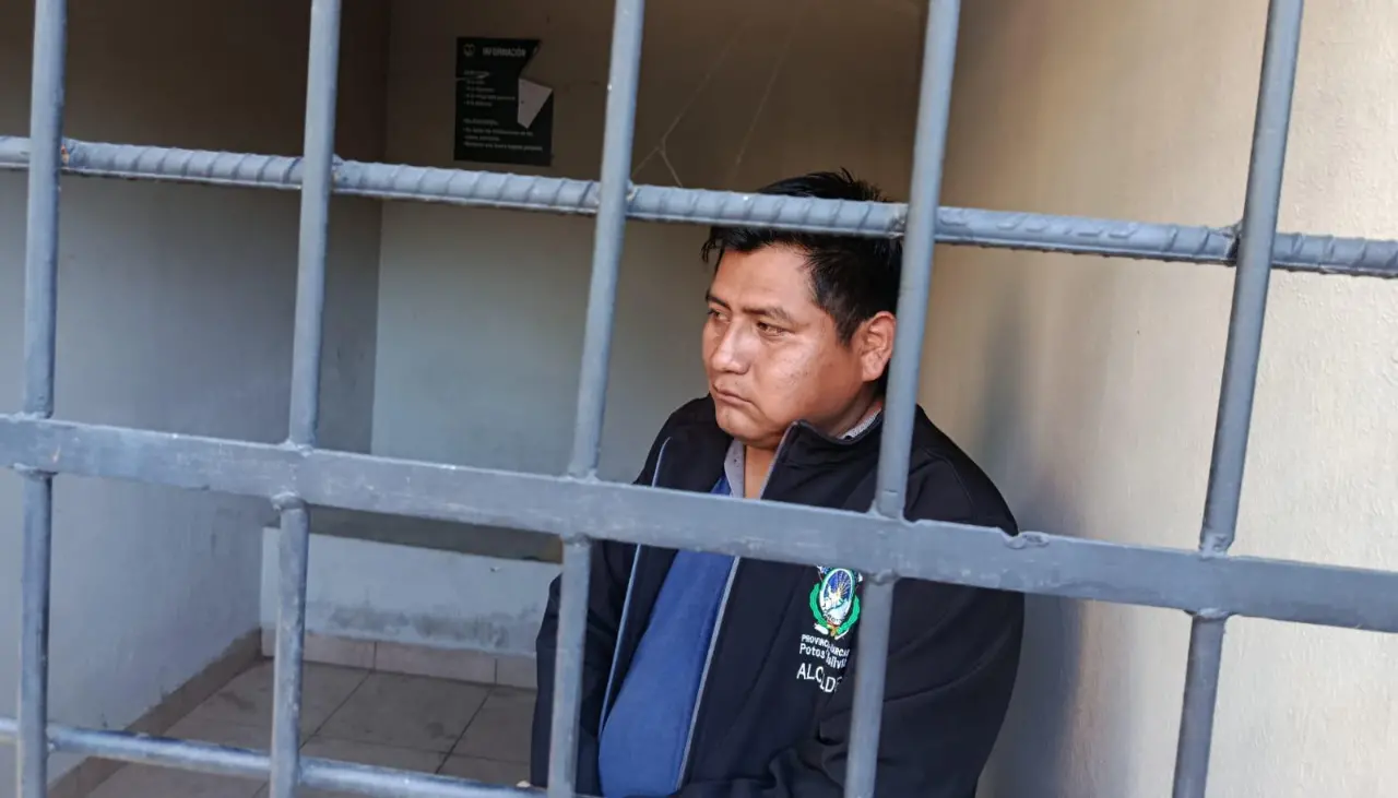 Aprehenden al alcalde de Torotoro por presuntamente conducir en estado de ebriedad 