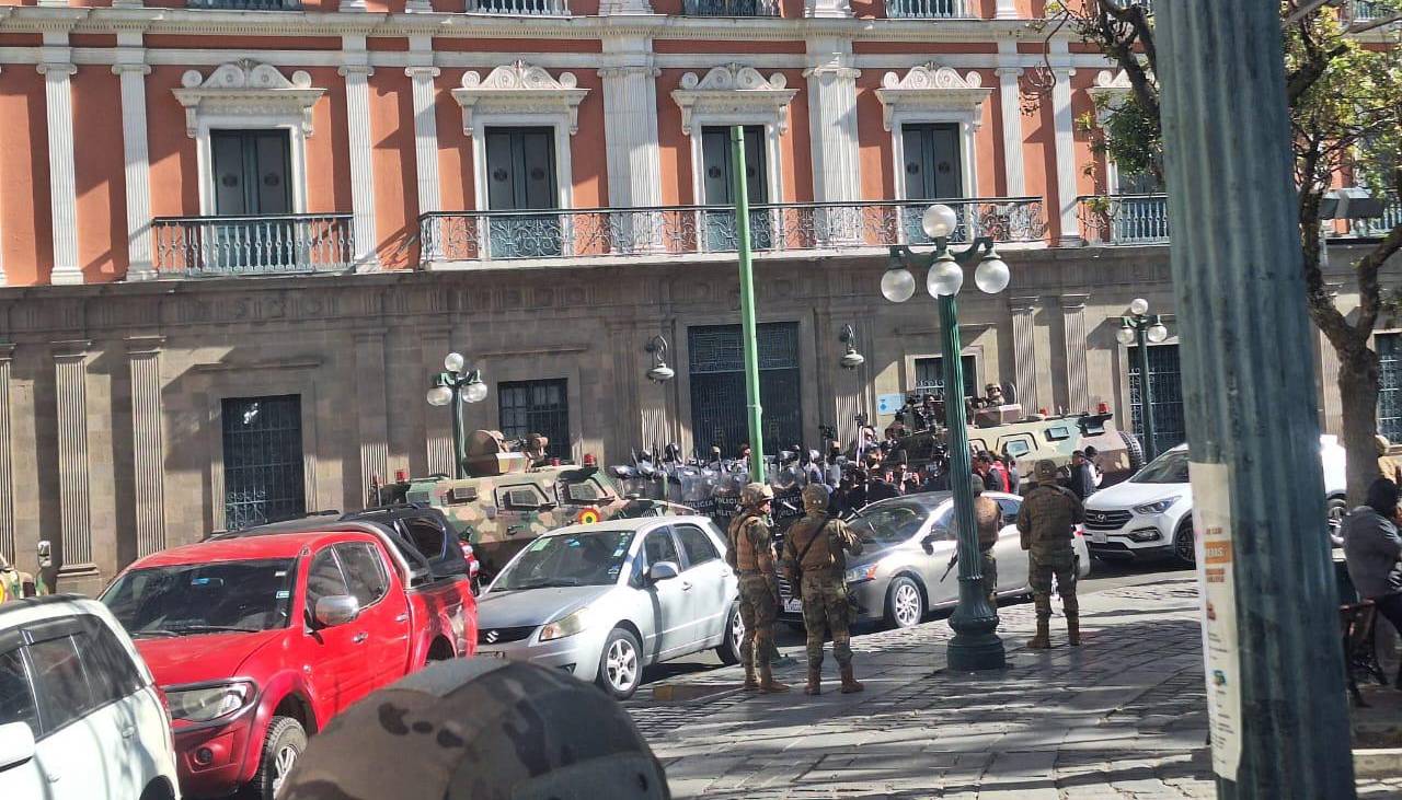 Cámara de Industrias: toma militar de la plaza Murillo provocará un “efecto negativo” para las inversiones extranjeras