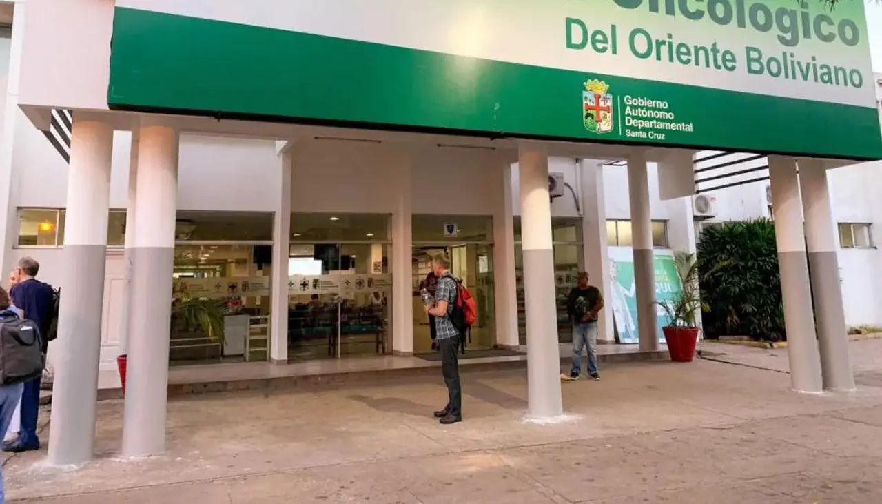 Suben precios de medicamentos contra el cáncer y entrega se retrasa en hospitales, lamenta dirigente de pacientes