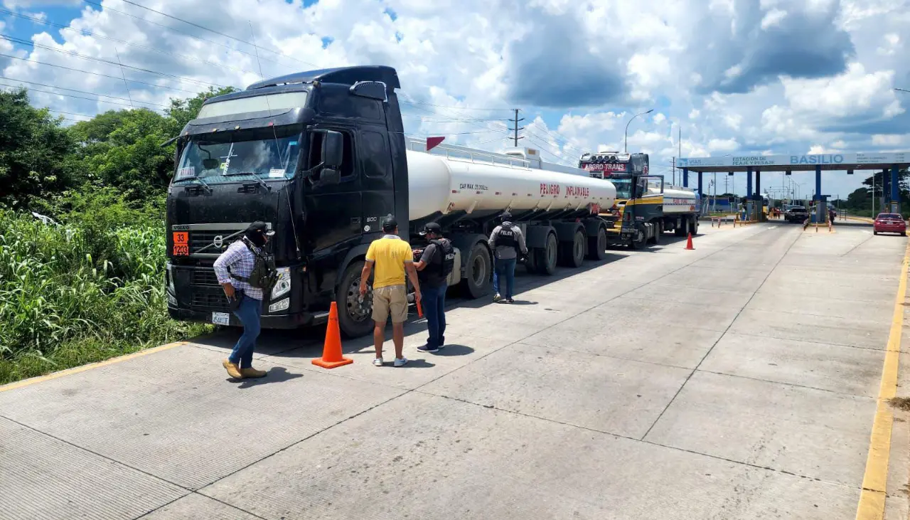 Tres operativos en diez días: Fuerza antidrogas incautó 147 kilos de drogas y aprehendió a cinco personas