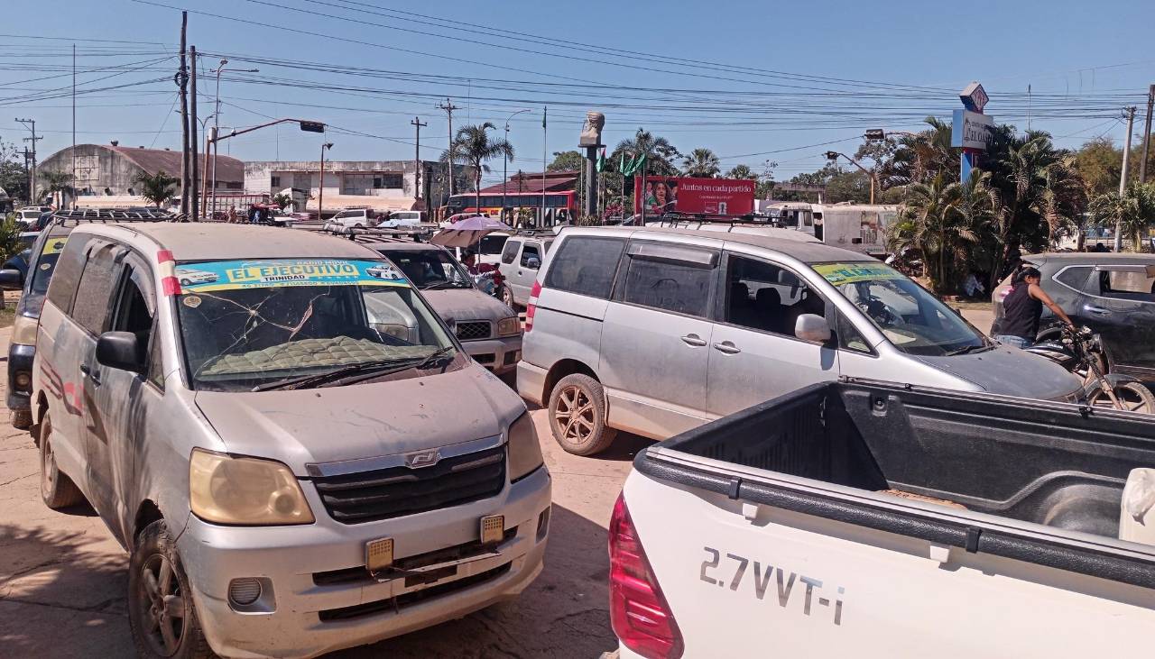 Video: Tensión en Riberalta por peleas de vecinos en la fila de un surtidor 