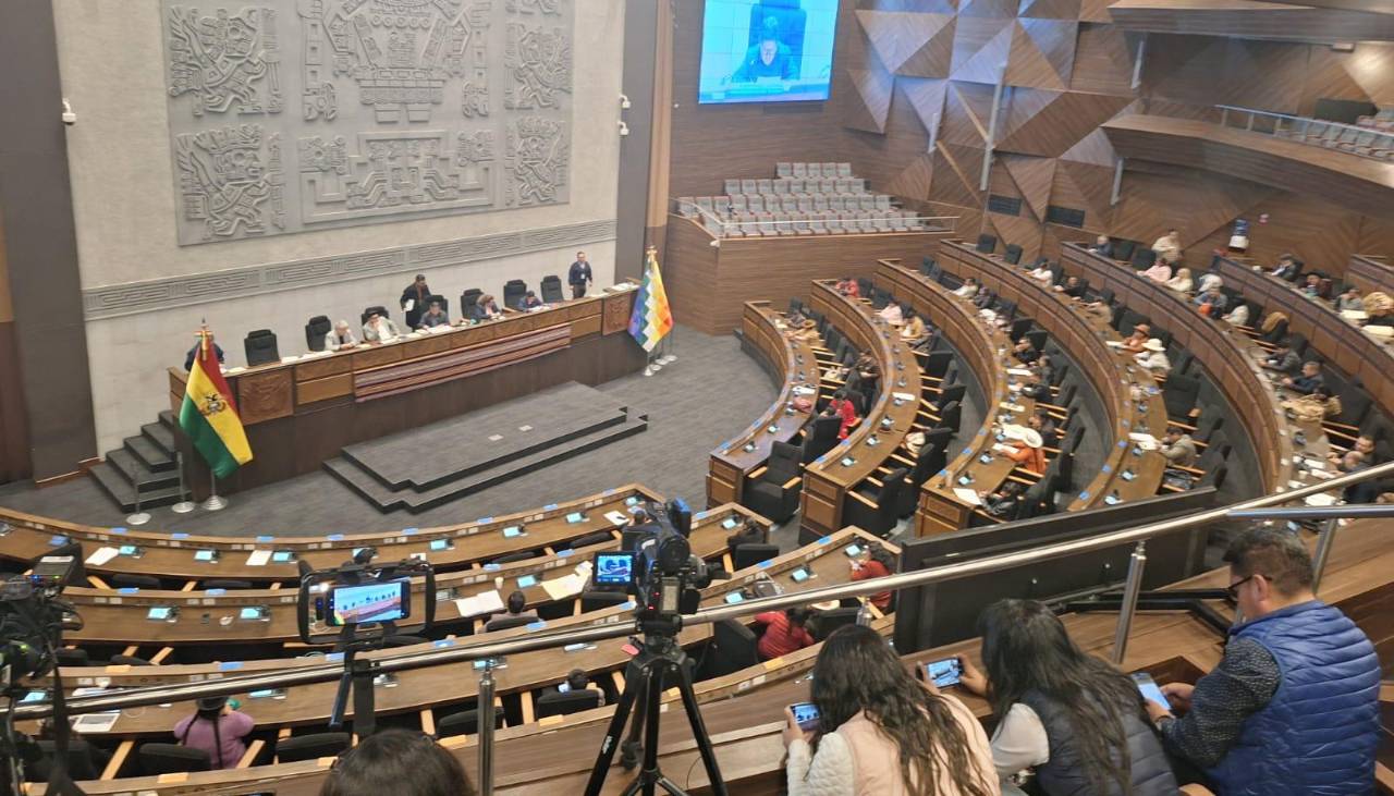 ALP: Se instala sesión para designar al Contralor General del Estado; opositores piden aplazarla