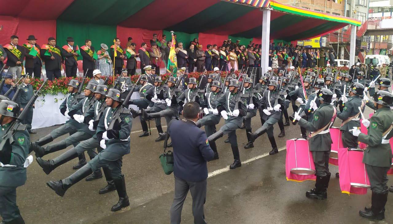 El Alto celebra 40 años de vida con un desfile, la verbena, ofrendas y una sesión de honor 