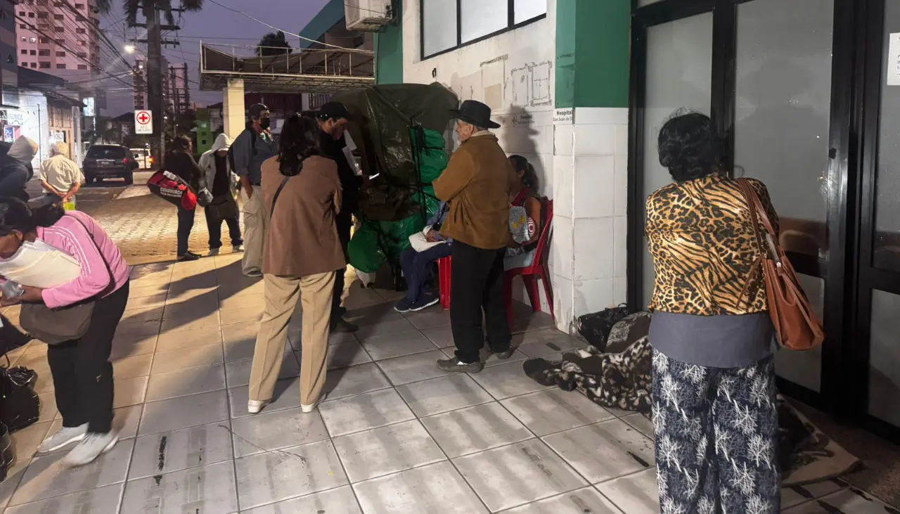 Se suspende atención en hospitales cruceños de forma indefinida por un nuevo paro de trabajadores de salud