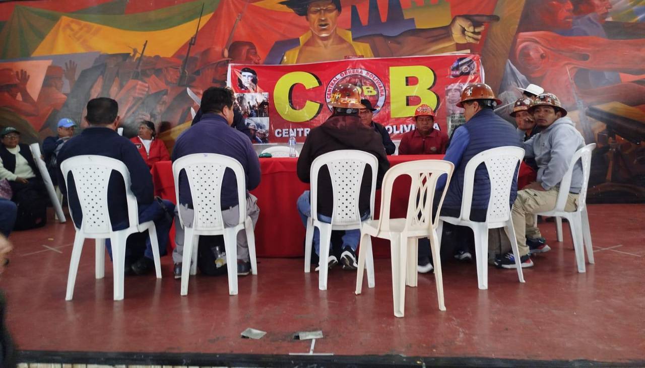 COB decide asistir al diálogo con el Gobierno, pero continuará con las protestas