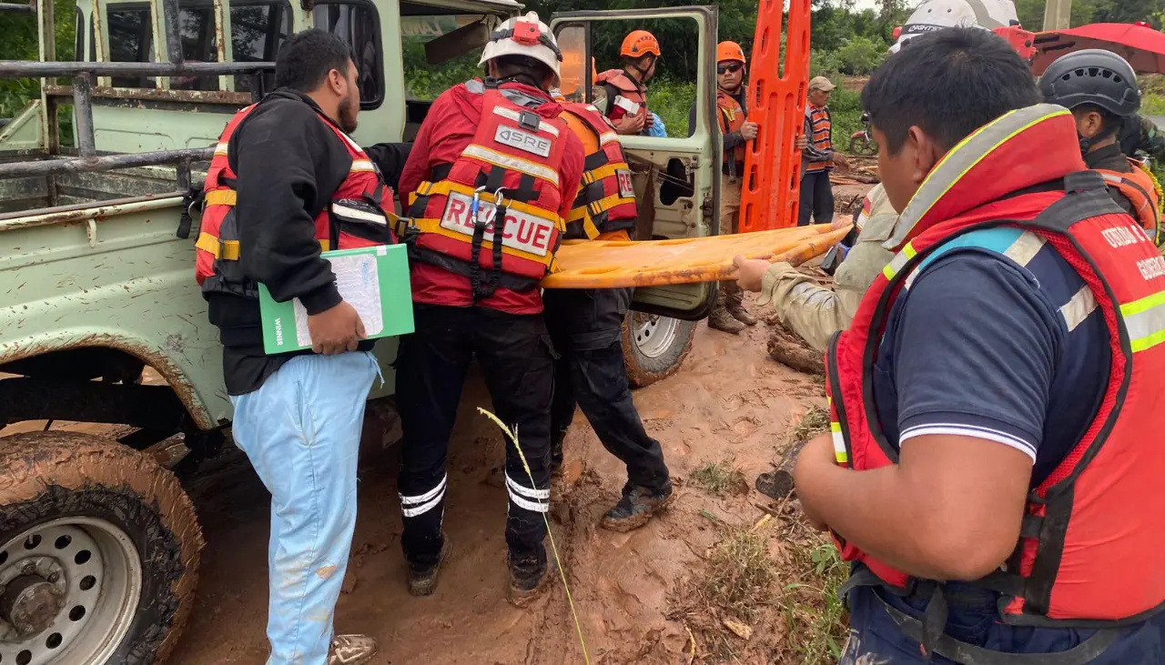 Santa Cruz declara desastre departamental por el desborde de ríos que provocaron muertes e inundaciones